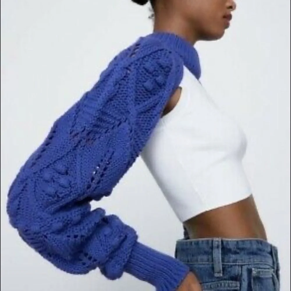 Zara Knit Pompom Arm Warmers 3991/014